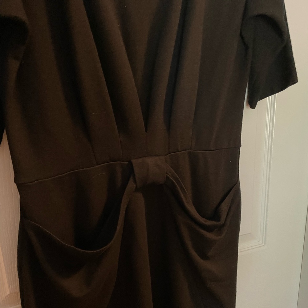 Black dress - Picture 2 of 4